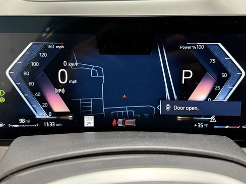 Used 2023 BMW X7 M60i image 28