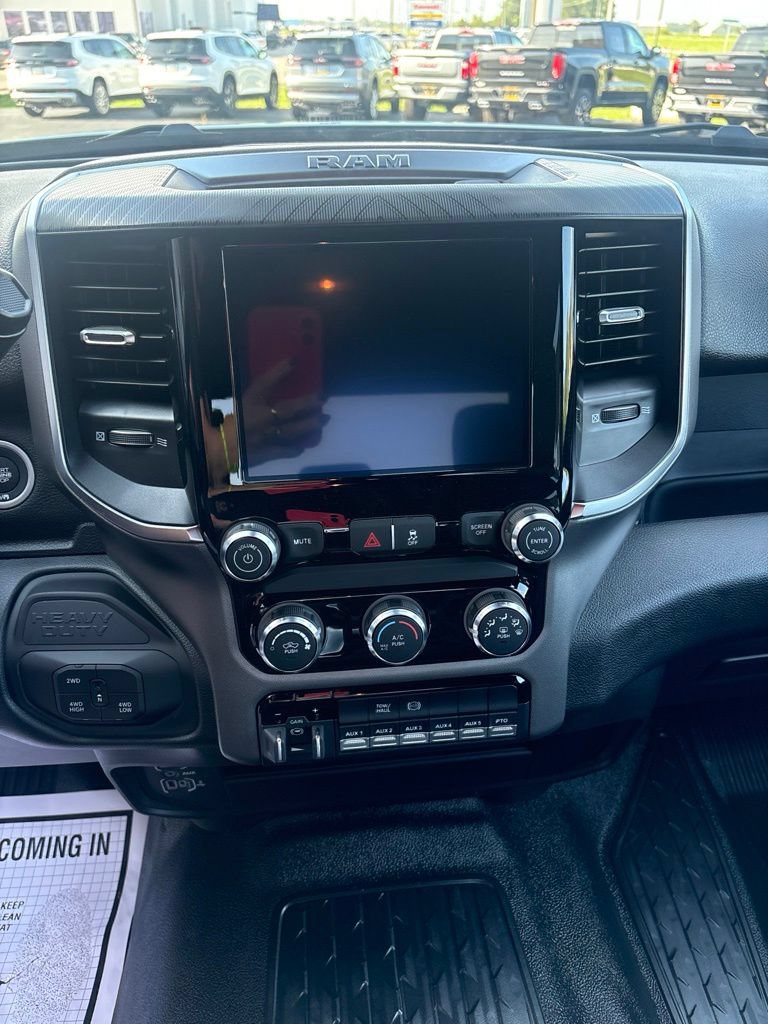New 2026 RAM 3500 Big Horn AWD/4WD image 12