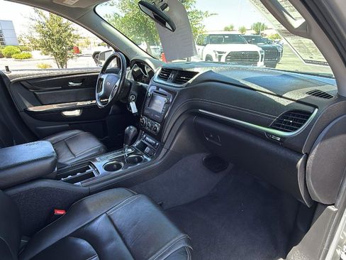 Used 2017 Chevrolet Traverse LT AWD/4WD image 30