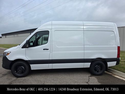 New 2026 Mercedes-Benz Sprinter 2500 image 2