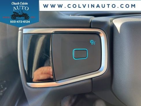 New 2025 Ford Expedition Active image 18