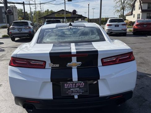 Used 2018 Chevrolet Camaro LT image 7