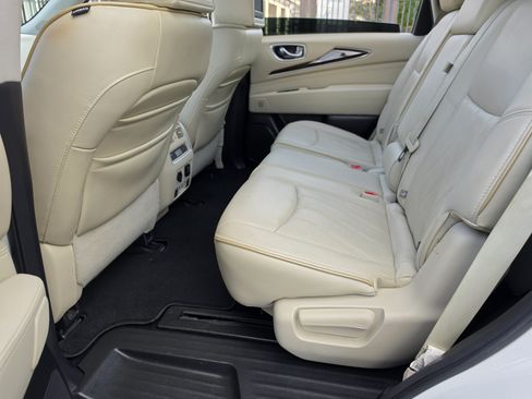 Used 2015 INFINITI QX60 FWD w/ Deluxe Touring Package image 29