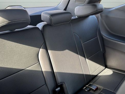 New 2026 Chevrolet Traverse High Country FWD image 26