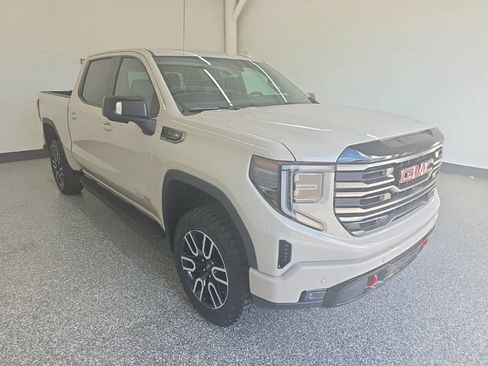 Used 2026 GMC Sierra 1500 AT4 w/ AT4 Premium Package AWD/4WD image 7