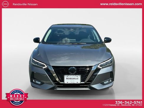 Used 2023 Nissan Sentra SR w/ SR Premium Package FWD image 9