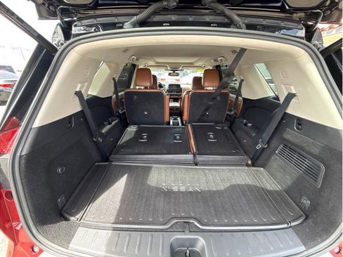 Used 2022 Nissan Pathfinder Platinum w/ Cargo Package FWD image 17