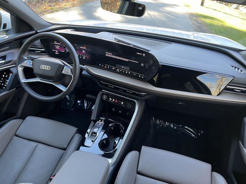 Used 2025 Audi Q5 Premium Plus w/ Premium Plus image 33