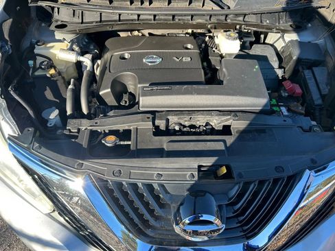 Used 2017 Nissan Murano SV FWD image 10