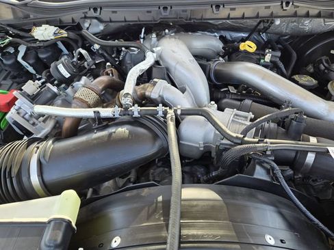 Used 2024 Ford F250 Lariat w/ Sport Appearance Package AWD/4WD image 29