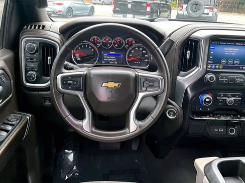 Certified 2022 Chevrolet Silverado 1500 LT image 9