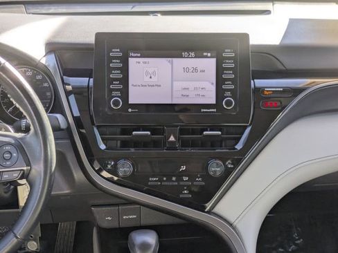 Used 2023 Toyota Camry SE image 16