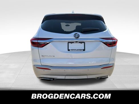 Used 2020 Buick Enclave Premium w/ Trailering Package, 5000 lbs. AWD/4WD image 7