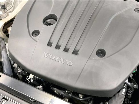 Certified 2024 Volvo S60 B5 Plus AWD/4WD image 36