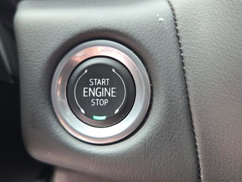 Used 2024 Chevrolet Tahoe Z71 w/ Luxury Package image 22