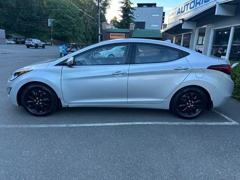 Used 2016 Hyundai Elantra SE FWD image 8