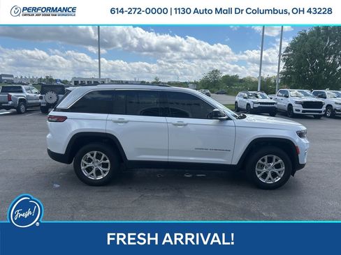 Used 2023 Jeep Grand Cherokee Limited AWD/4WD image 3