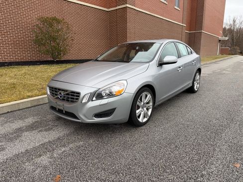 Used 2012 Volvo S60 T6 image 1