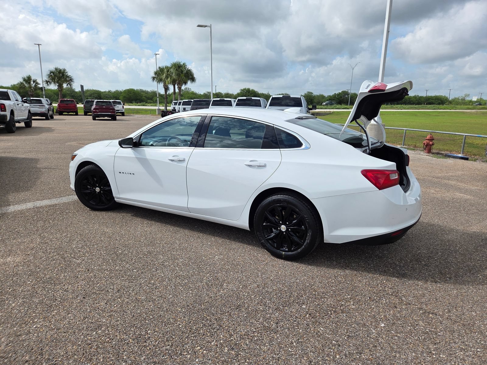 Used 2024 Chevrolet Malibu LT FWD image 25