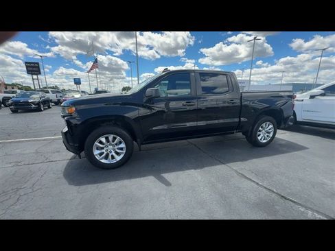 Used 2021 Chevrolet Silverado 1500 Custom w/ LPO, Dark Essentials Package AWD/4WD image 4
