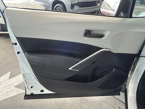 Used 2024 Toyota Corolla Cross L FWD image 19