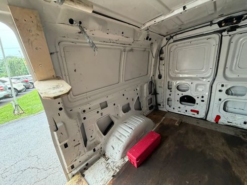 Used 2013 Ford E-250 and Econoline 250 RWD image 25