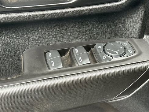 Used 2021 GMC Sierra 3500 4x4 Crew Cab w/ Gooseneck/5TH Wheel Package image 12