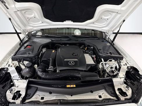 Used 2017 Mercedes-Benz E 300 4MATIC image 30