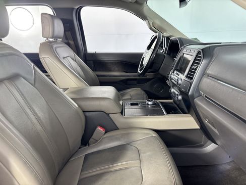 Used 2018 Ford Expedition Limited RWD image 24