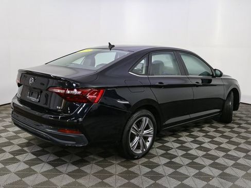 Used 2023 Volkswagen Jetta SE image 12
