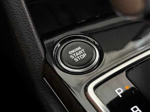 Used 2025 Kia Sportage EX image 5