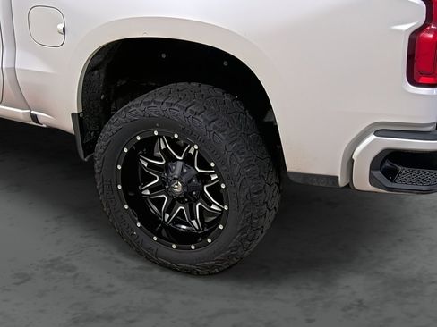 Used 2019 Chevrolet Silverado 1500 RST image 9