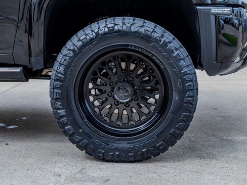 Used 2025 GMC Sierra 2500 Denali Ultimate AWD/4WD image 12