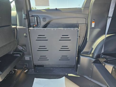 Used 2025 Toyota Sienna XSE w/ XSE Plus Package FWD image 28