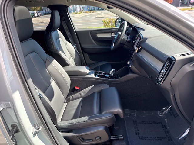 Used 2024 Volvo XC40 B5 Plus w/ Climate Package AWD/4WD image 14