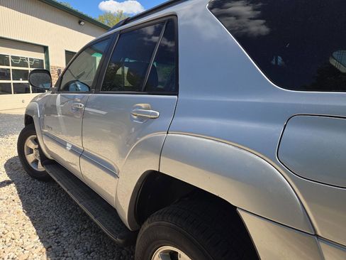 Used 2004 Toyota 4Runner Sport AWD/4WD image 26