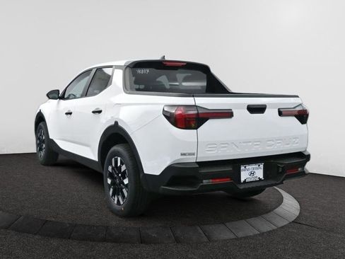 Used 2025 Hyundai Santa Cruz SE image 5