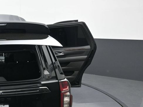 Used 2021 Chevrolet Tahoe Z71 w/ Z71 Signature Package AWD/4WD image 43