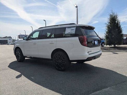 New 2026 Ford Expedition Platinum w/ Stealth Performance Package AWD/4WD image 6