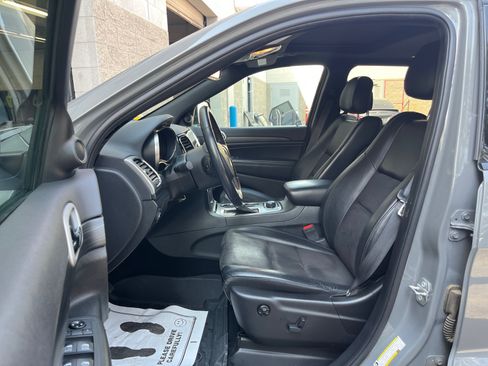 Used 2020 Jeep Grand Cherokee Altitude AWD/4WD image 11