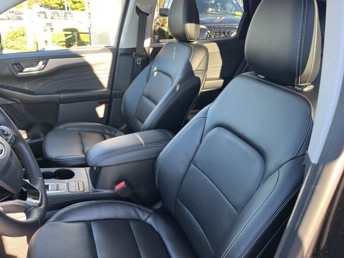 Used 2022 Ford Escape SEL w/ Technology Package image 13