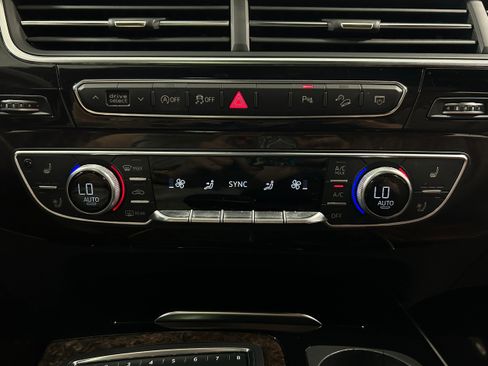 Used 2018 Audi Q7 3.0T Prestige AWD/4WD image 10