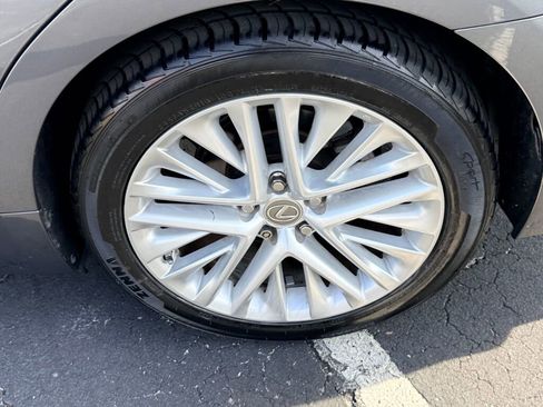 Used 2018 Lexus ES 350 w/ Ultra Luxury Package image 9