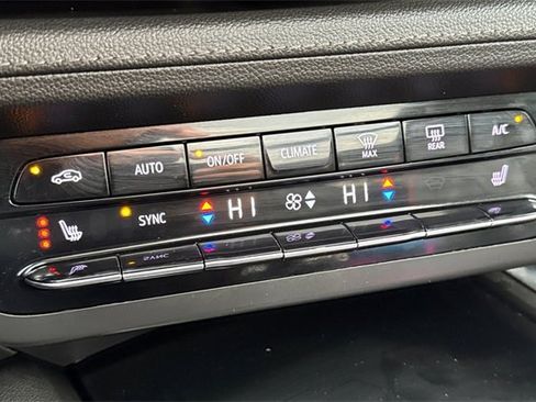 Used 2022 Buick Envision Essence w/ Sport Touring Package image 28