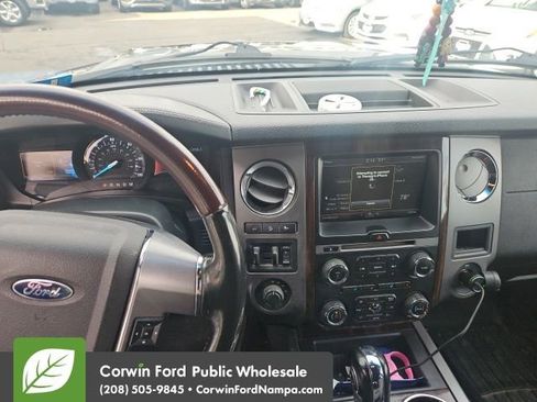 Used 2015 Ford Expedition Platinum image 10