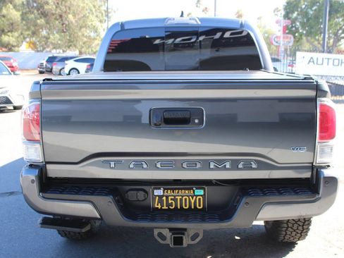Used 2021 Toyota Tacoma TRD Off-Road w/ Technology Package AWD/4WD image 34