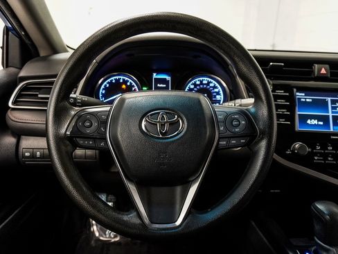 Used 2020 Toyota Camry LE image 14