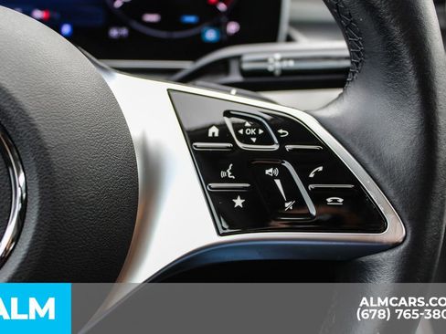 Used 2025 Mercedes-Benz C 300 Sedan image 25