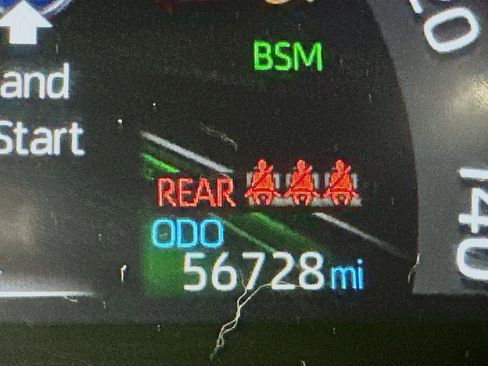 Used 2023 Toyota RAV4 XLE AWD/4WD image 21