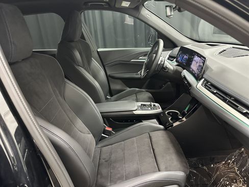 Used 2025 BMW X1 xDrive28i w/ Technology Package image 33